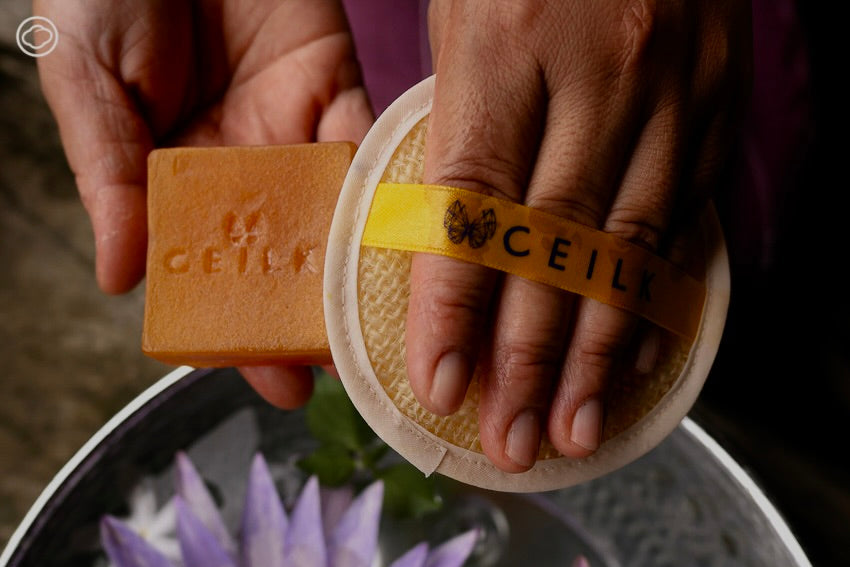 Natural Gold Silk Facial Soap